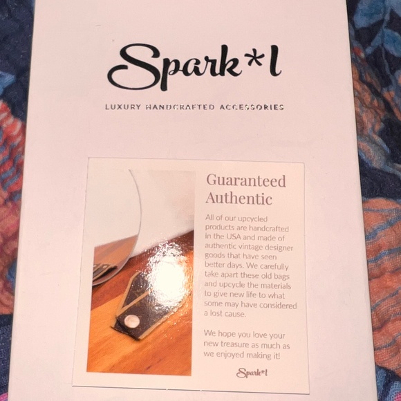 🩷Upcycled authentic Louis Vuitton pink framboise Vernis Apple Watch band - Picture 4 of 4